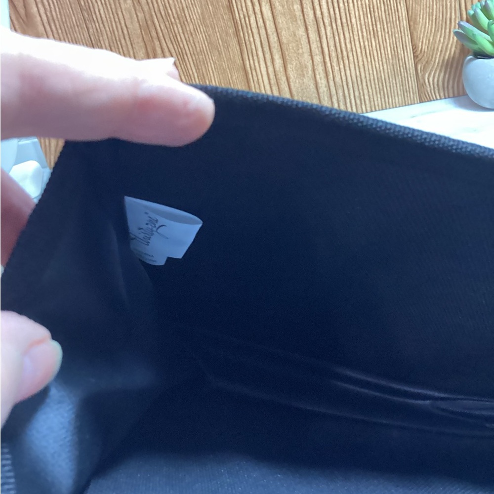 Thirty-One Classic Black Tote - Picture 9 of 9